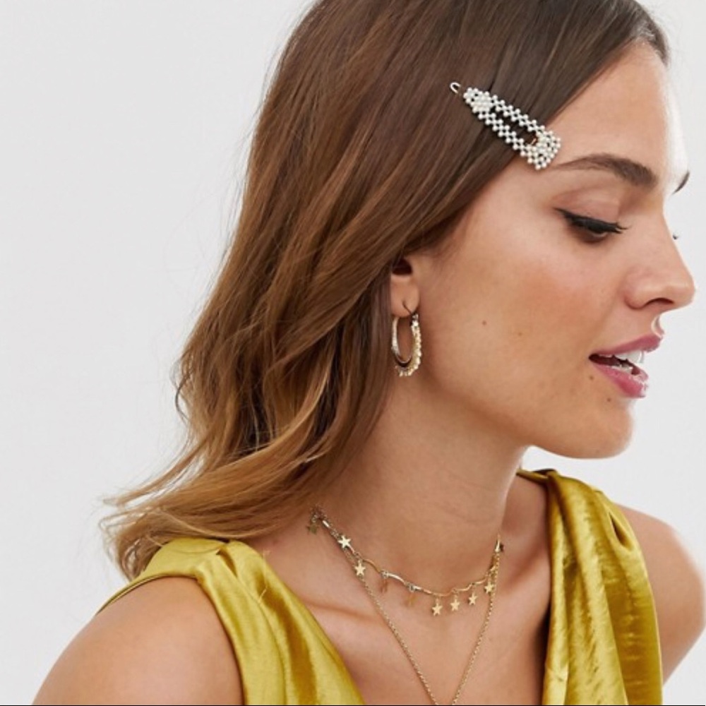 ASOS Design Pack of 2 small pearl snap clips